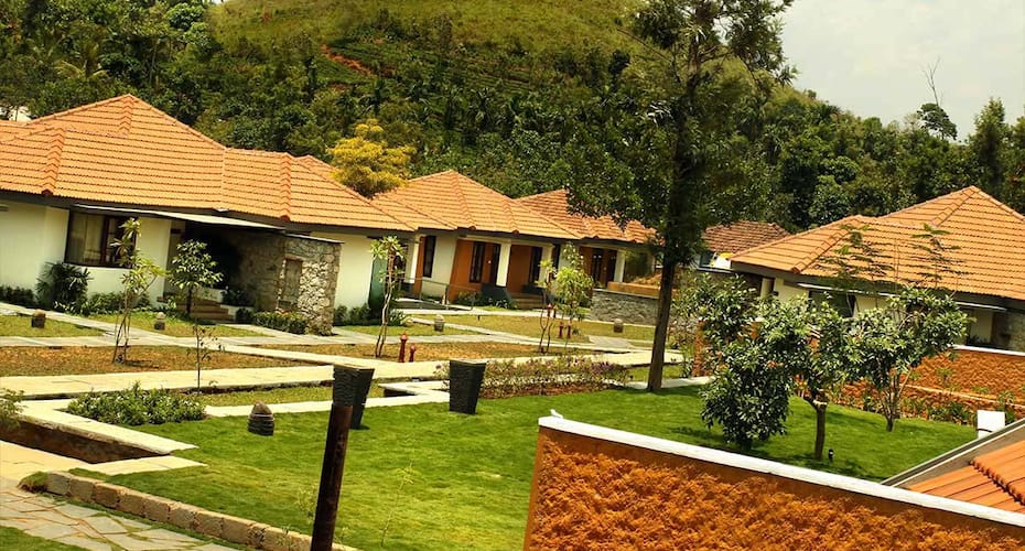 Misty Grove Resort, Nadugani ( 30 Kms from Masinagudi ), Masinagudi 2